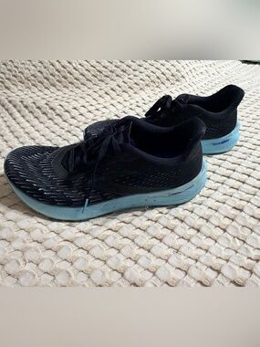 Brooks Hyperion